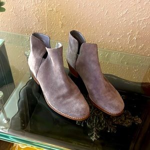 Cole Han grey suede ankle boots size 7.5